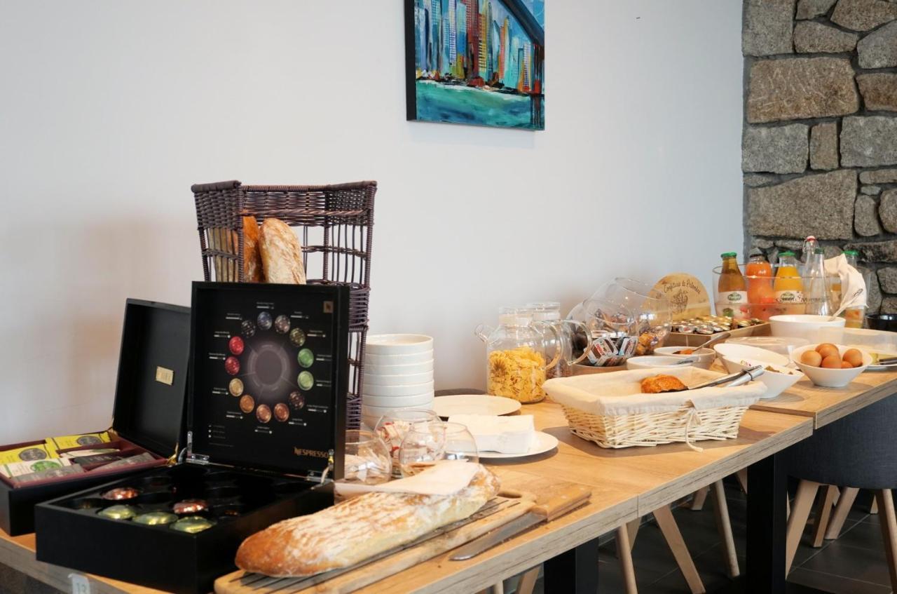 Logis Le Confluent Hotel Pontaumur